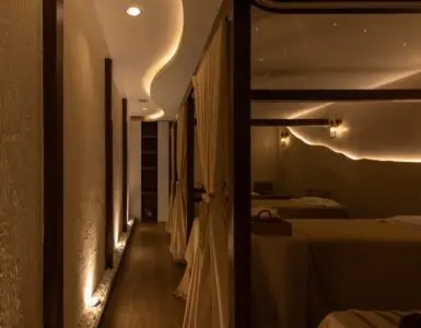 Sleep salon head spa treatment room at Chandee Spa Silom Bangkok – relaxing spa interior wit star ceiling and ambient lighting