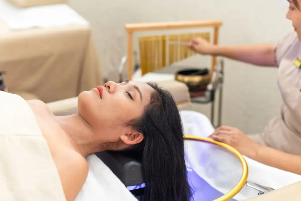 Chandee Master Course in Silom Bangkok – luxury head spa and full body massage experience