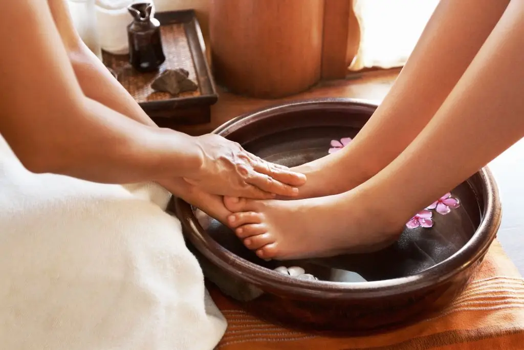 Kids foot massage in Silom Bangkok spa – playful relaxation with aromatherapy and fun activities